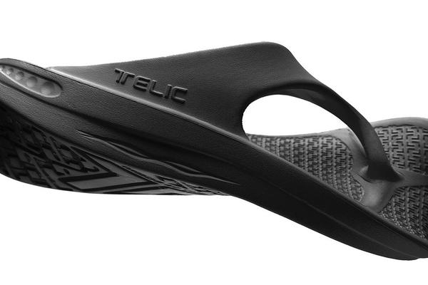 TELIC Recovery Comfort Flip Flop Lightweight Waterproof Sandal Midnight Black